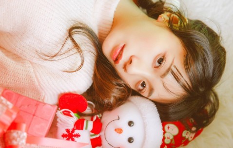 小孩发烧能吃椰子水吗（小孩发烧能吃椰子水吗）