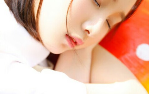 小孩发烧手和脚是凉的怎么回事（小孩发烧手脚是凉的怎么办）